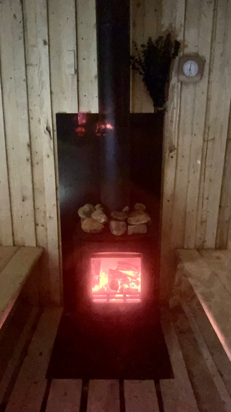 Barrel Sauna 7x8 With Porch with Classic Stove as Heating Element